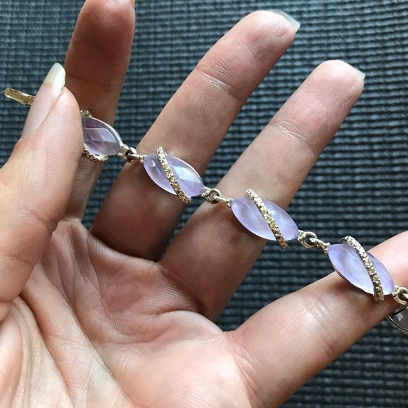 💜 Purple Avon Bracelet 💜 - Picture 6 of 7